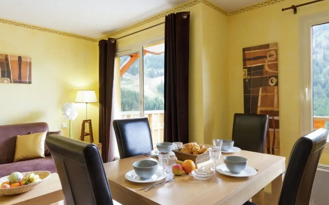 Chalet in Isola Near Ski Slopes
