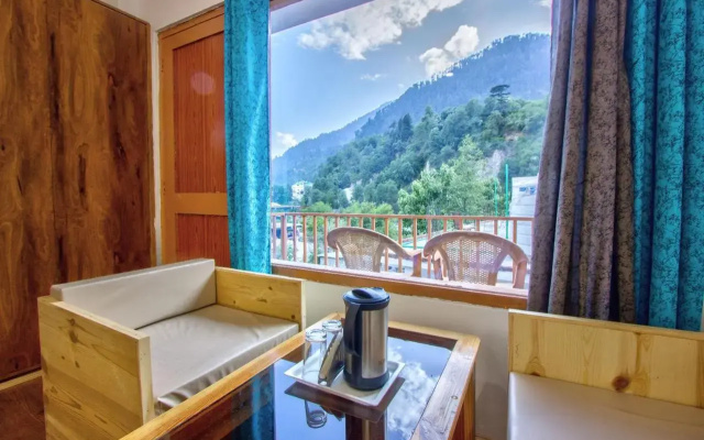 Hotel beas river retreat