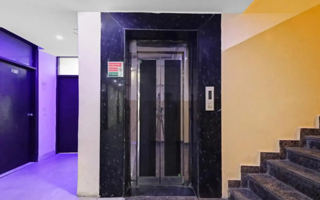 OYO 696 Hotel Grand Rooms