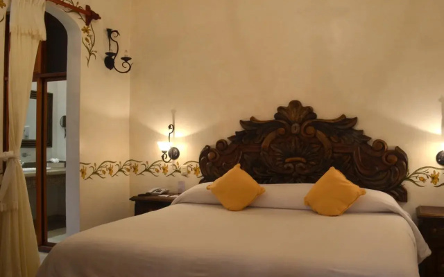 Los Pilares Hotel