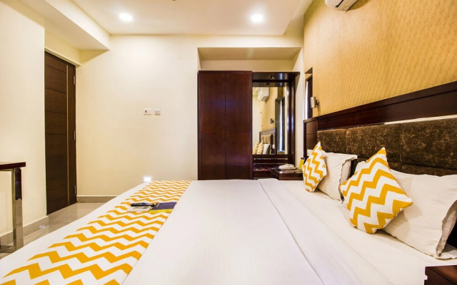 FabHotel Alreef Residency Vadaplani
