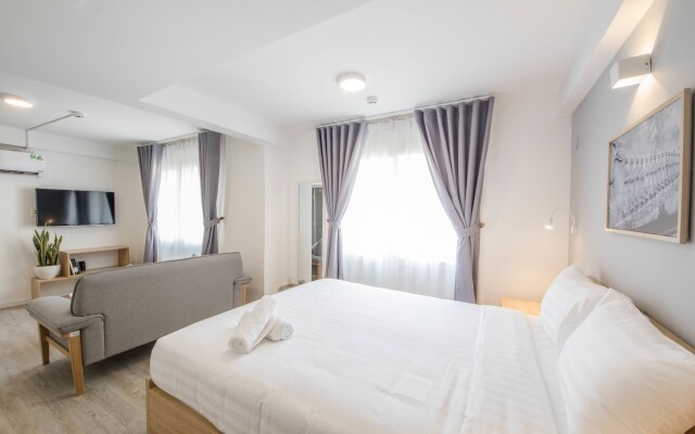 Отель Common Inn вид на фасад