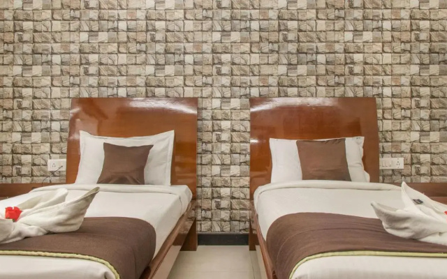 Omatra Hotel Infantry Road
