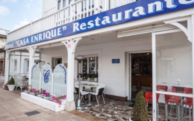 Hotel Restaurante Casa Enrique вид на фасад