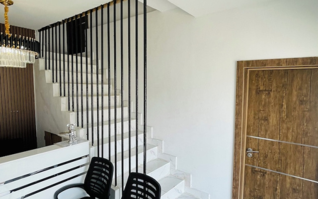 Luxe Apartments
