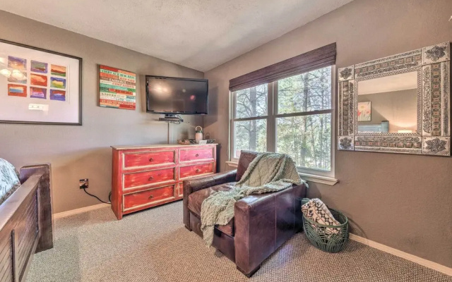 Ruidoso Getaway w/ Deck, Golf Course Views!