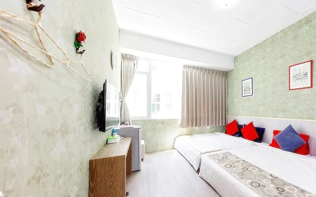 Liuhe Corner House 737