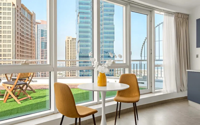 Silkhaus Large Studio Madison Res High Floor