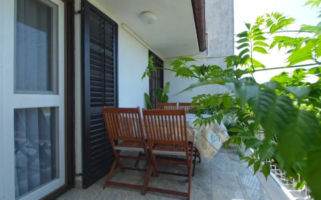 Apartment 1652