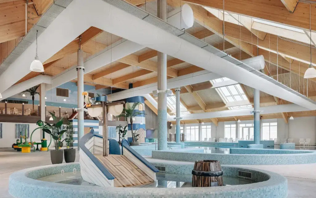 Modern lodge with ir-sauna, 500m from the beach