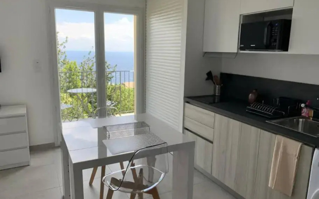 Studio au coeur du village de Poretto