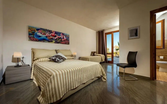 Villa in Sicily Near Guidaloca Bay