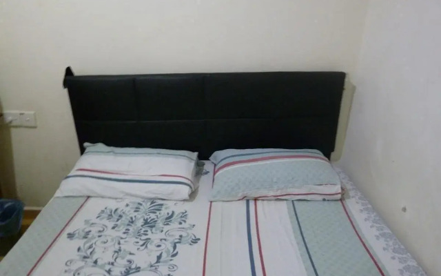 I Rose Budget Hotel