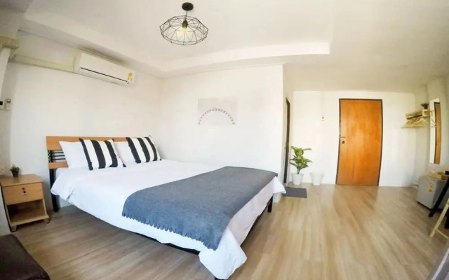 Warm Hug Home & Apartment