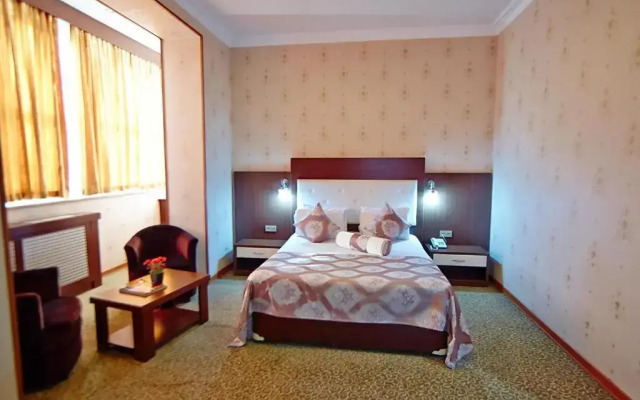 Grand Nakhchivan Hotel
