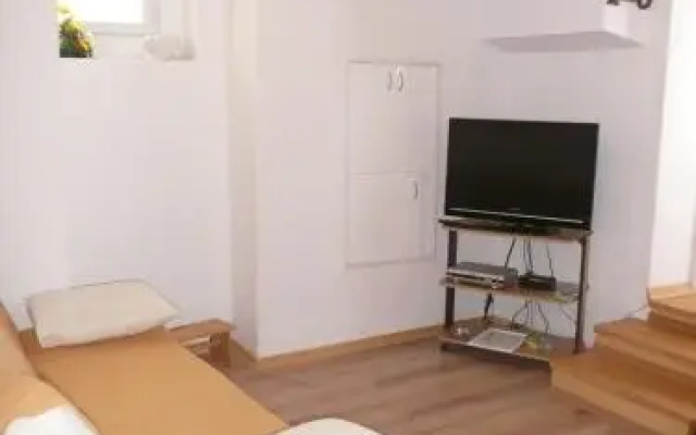 Apartment Mira