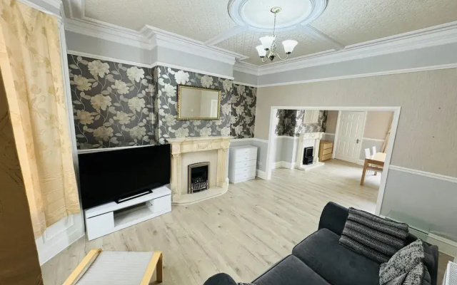 Entire 4-bed House in Sunderland