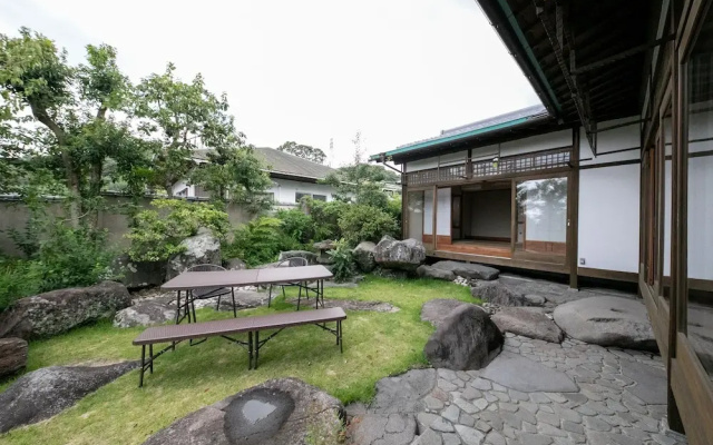 Meisekino Kakureyado Housen