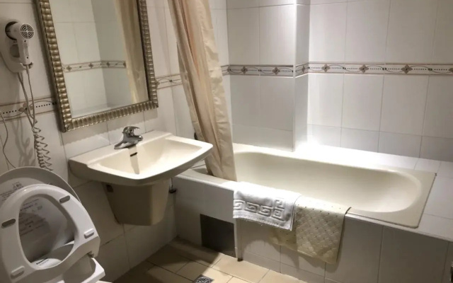 Champs Hotel