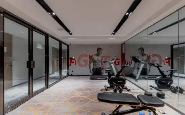 Homeinn Plus Hotel (Baoneng Plaza, Yizheng Bus Station, Yangzhou)