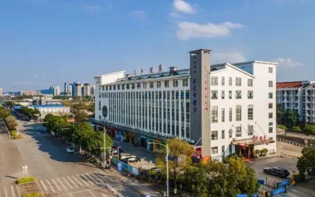Sanfeng Hotel