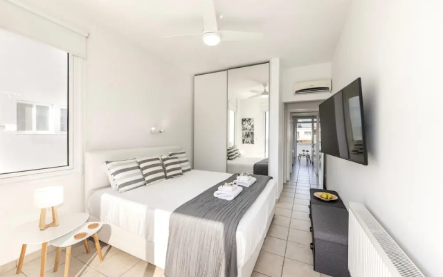 Faros Seaside Villa Larnaca
