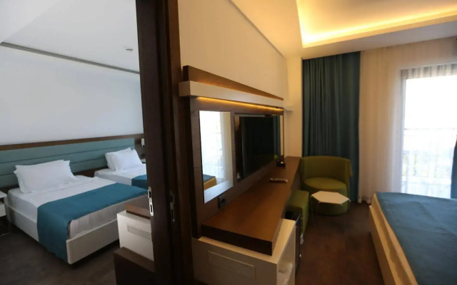 Acroter Hotel Spa