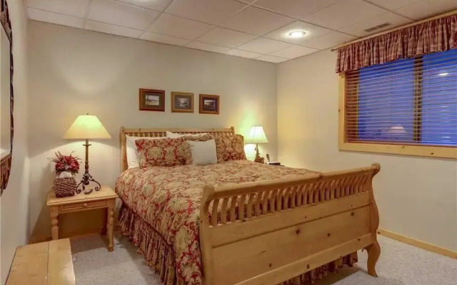 3035 Snow Cloud Circle 6 Bedroom Home