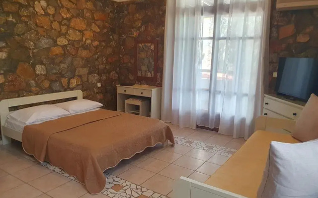 Elia Village by Irida Iris Group