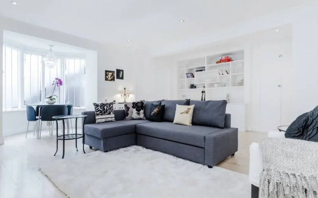 Lovely 1 Bedroom Home in Paddington W/patio