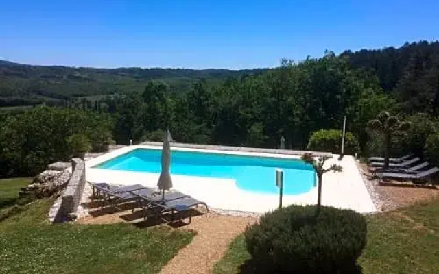 Les Trois Collines