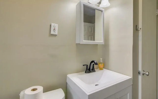 Private Yard! Pet-friendly Memphis Adventure Hub