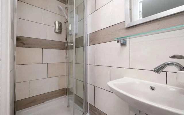 Argyll Rooms Self-Contained Studio with En-Suite