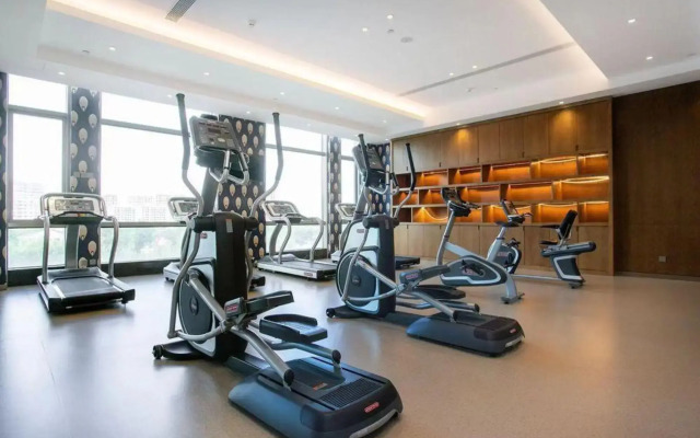 Qianbaidu Hotel
