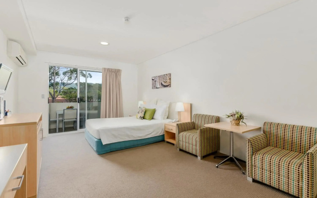 Quality Suites Pioneer Sands