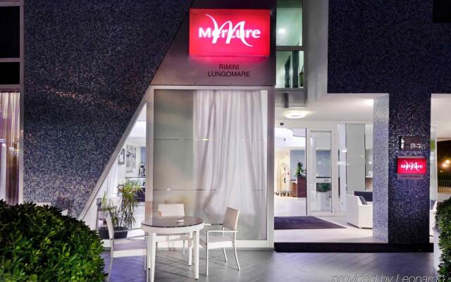 Отель Mercure Rimini Lungomare Италия, Римини - 8 отзывов об отеле, цены и фото номеров - забронировать отель Mercure Rimini Lungomare онлайн вид на фасад