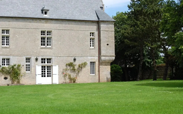 hotelImage