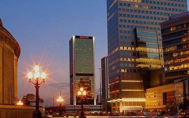 Отель Warsaw Marriott Hotel Польша, Варшава - 10 отзывов об отеле, цены и фото номеров - забронировать отель Warsaw Marriott Hotel онлайн вид на фасад