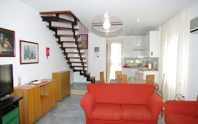 Spacious Apartment for 4 People in Residence