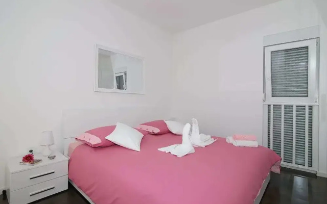 Apartment Luka