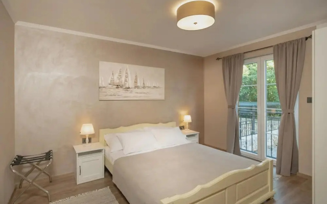 Lulu in Dobrinj With 4 Bedrooms and 4 Bathrooms