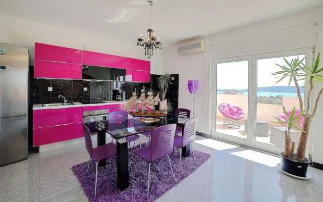Amazing Home in Kastel Gomilica With Wifi and 2 Bedrooms