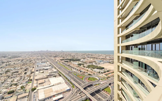 Silkhaus Stylish 2bdr in Aykon Tower