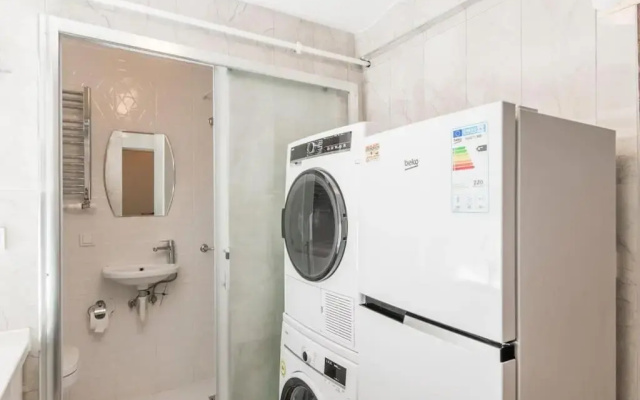 Beautiful 2BR House w/AC 400meters Taksim Square