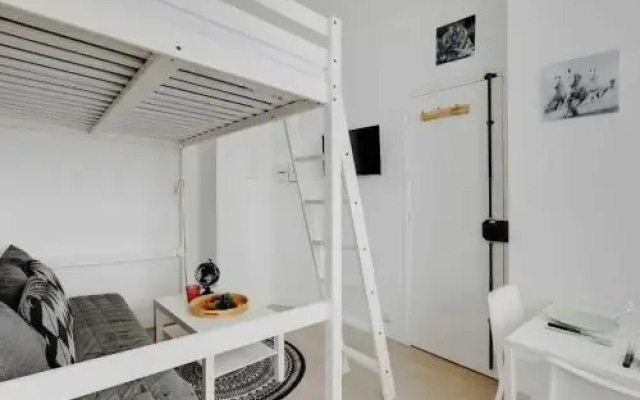 Magnifique Studio 1BR/4P - Guy Moquet / Brochant