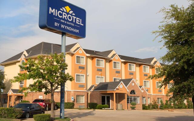 Microtel Inn & Suites by Wyndham Garland/Dallas 0