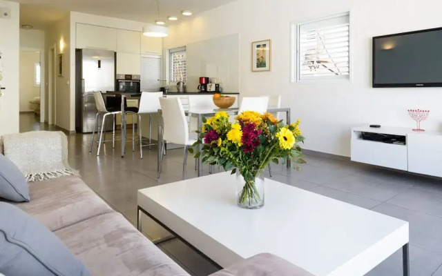 Full Comfort near Beach by FeelHome