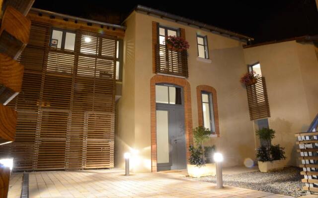 Отель Le Clos des Salins Франция, Тулуза - отзывы, цены и фото номеров - забронировать отель Le Clos des Salins онлайн вид на фасад