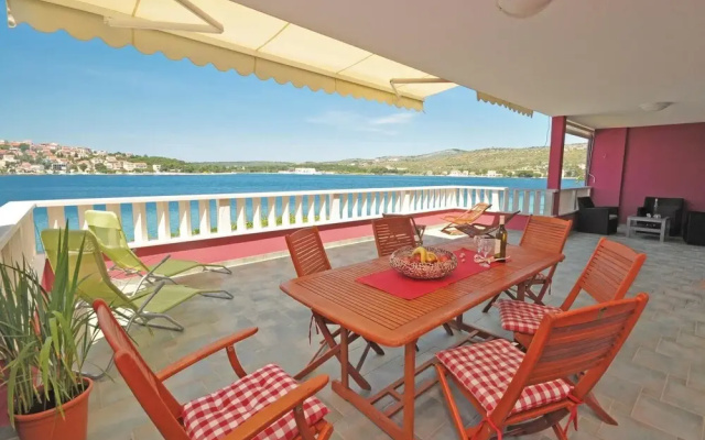 Beautiful Home in Zatoglav With Jacuzzi, Wifi and 4 Bedrooms