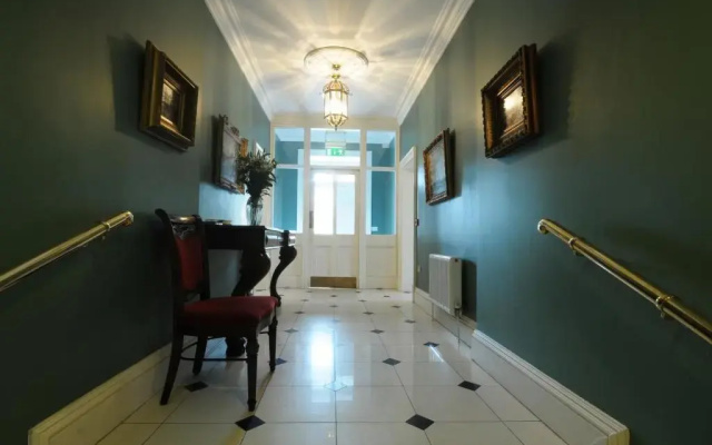 Ashbrook Arms Townhouse and Restaurant